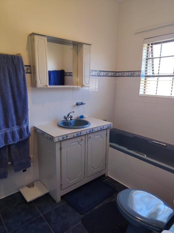To Let 3 Bedroom Property for Rent in Sandbaai Western Cape